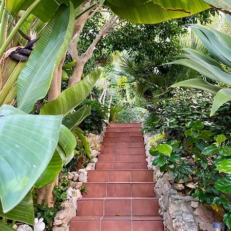 Entire With Pool, Ocean & Mountain Views Villa *