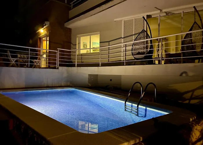 With Private Pool, Ocean & Mountain Views Villa *