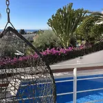With Private Pool, Ocean & Mountain Views ヴィラ *