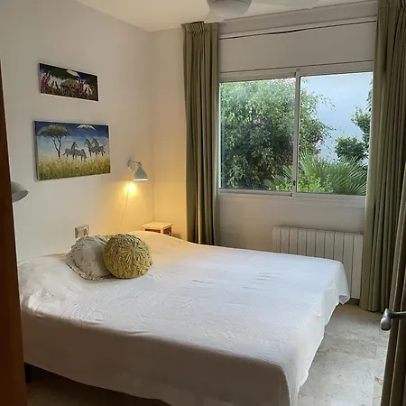 With Private Pool, Ocean & Mountain Views Βίλα
