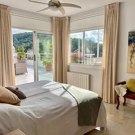 Entire With Pool Sea And Mountain Views Sitges