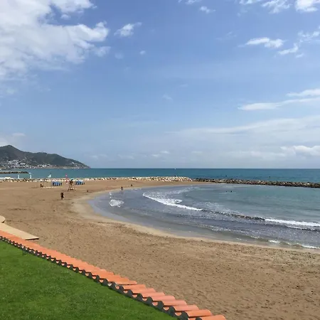 With Private Pool, Ocean & Mountain Views Βίλα *
