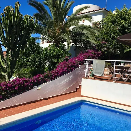 Entire With Pool Sea And Mountain Views *