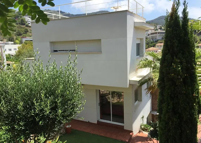 With Private Pool, Ocean & Mountain Views