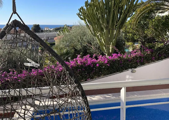 With Private Pool, Ocean & Mountain Views Villa *